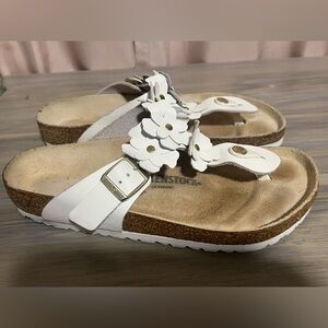 White Birkenstock Gizeh Floral Women's Sandals